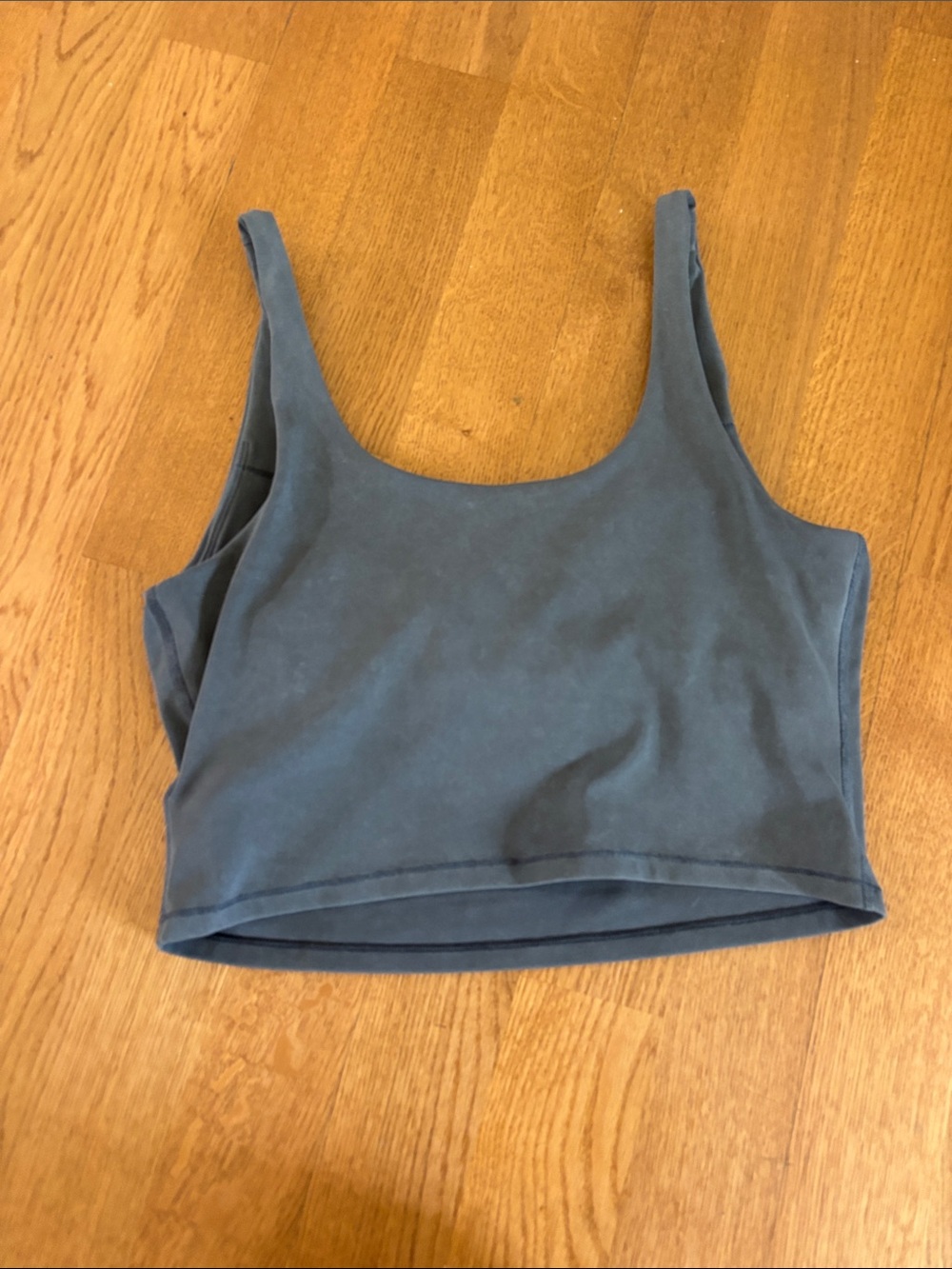 Vuori Daily Crop Tank - Slate Gray, Marble - Picture 3 of 3